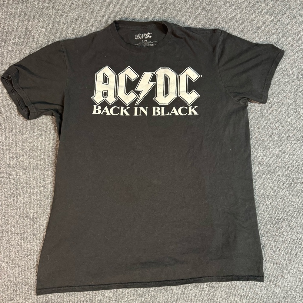 AC/DC Back in Black T-Shirt Men's L Black Graphic Crew Neck Tee